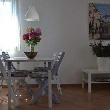 Apartments Roza Medulin Bagian luar foto